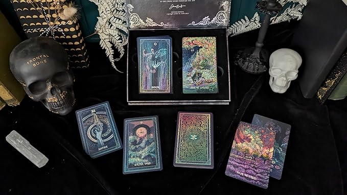 ๐ Tarot & Oracle Deck๐ฎ