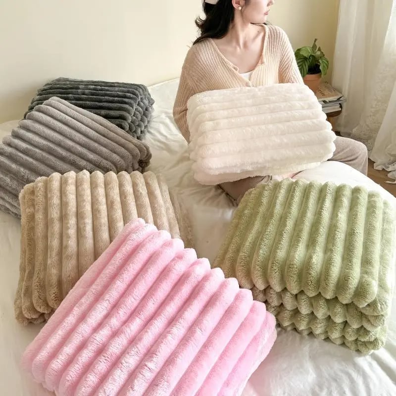 ❄️❄️Winter Hot Sale🔥Thickened Faux Rabbit Fleece Blanket for Winter
