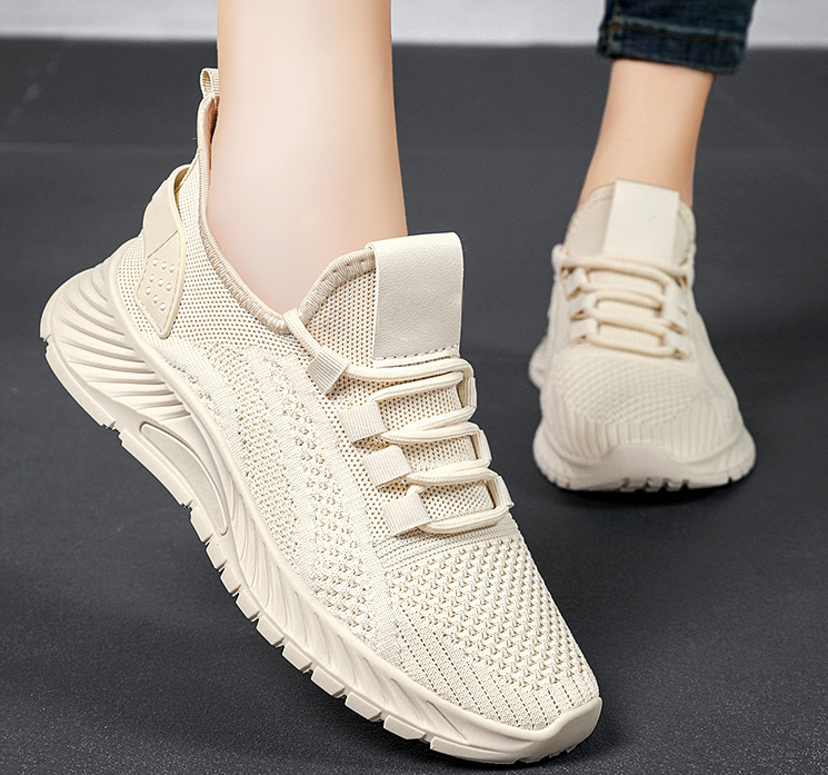 2025 New Thin Breathable Sports Tennis Shoes