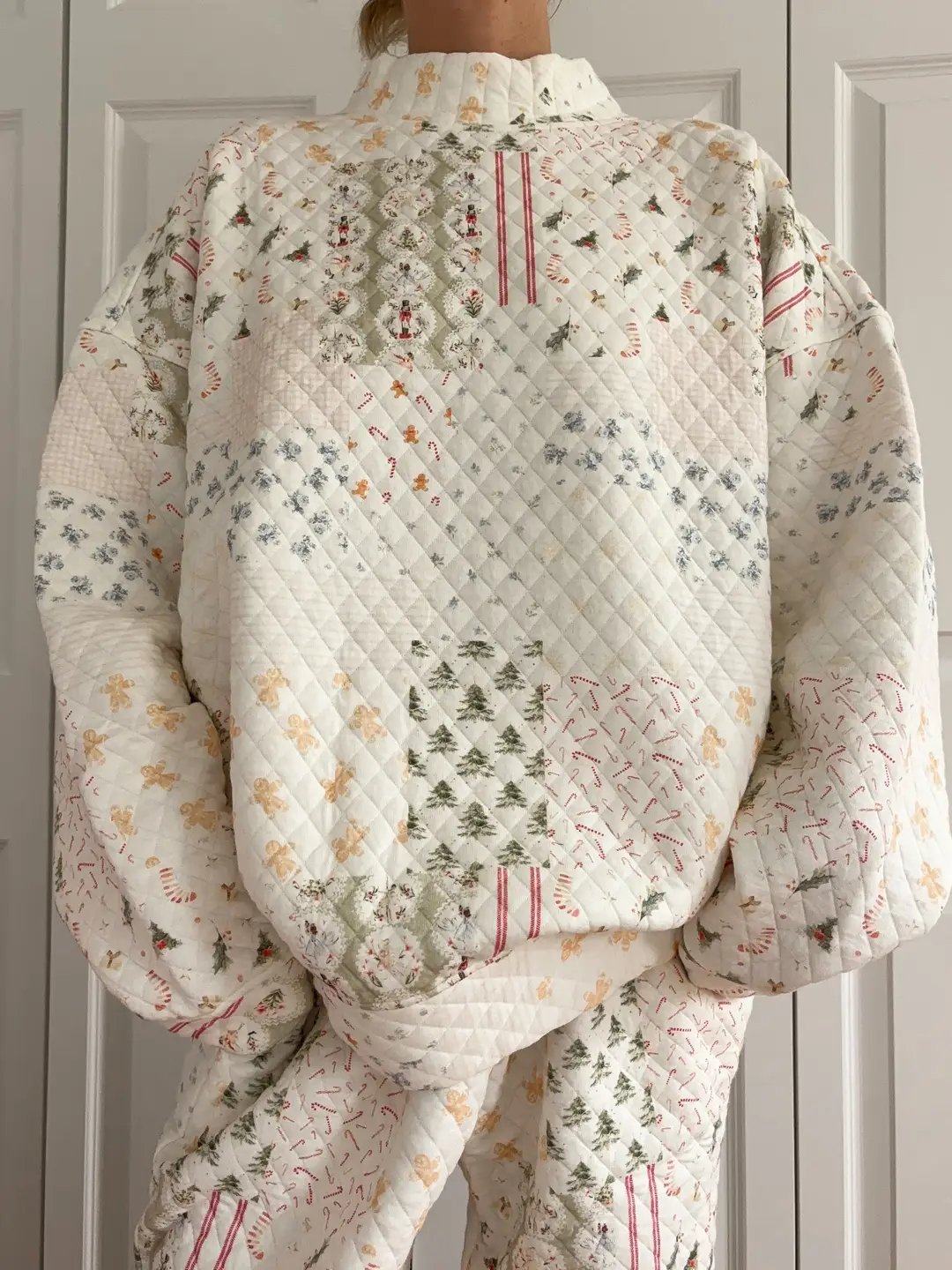 🎅Christmas Bestseller!  ❄️🧣Christmas Holiday Quilted Mockneck Sweatshirt Set(✨Same as in the video)