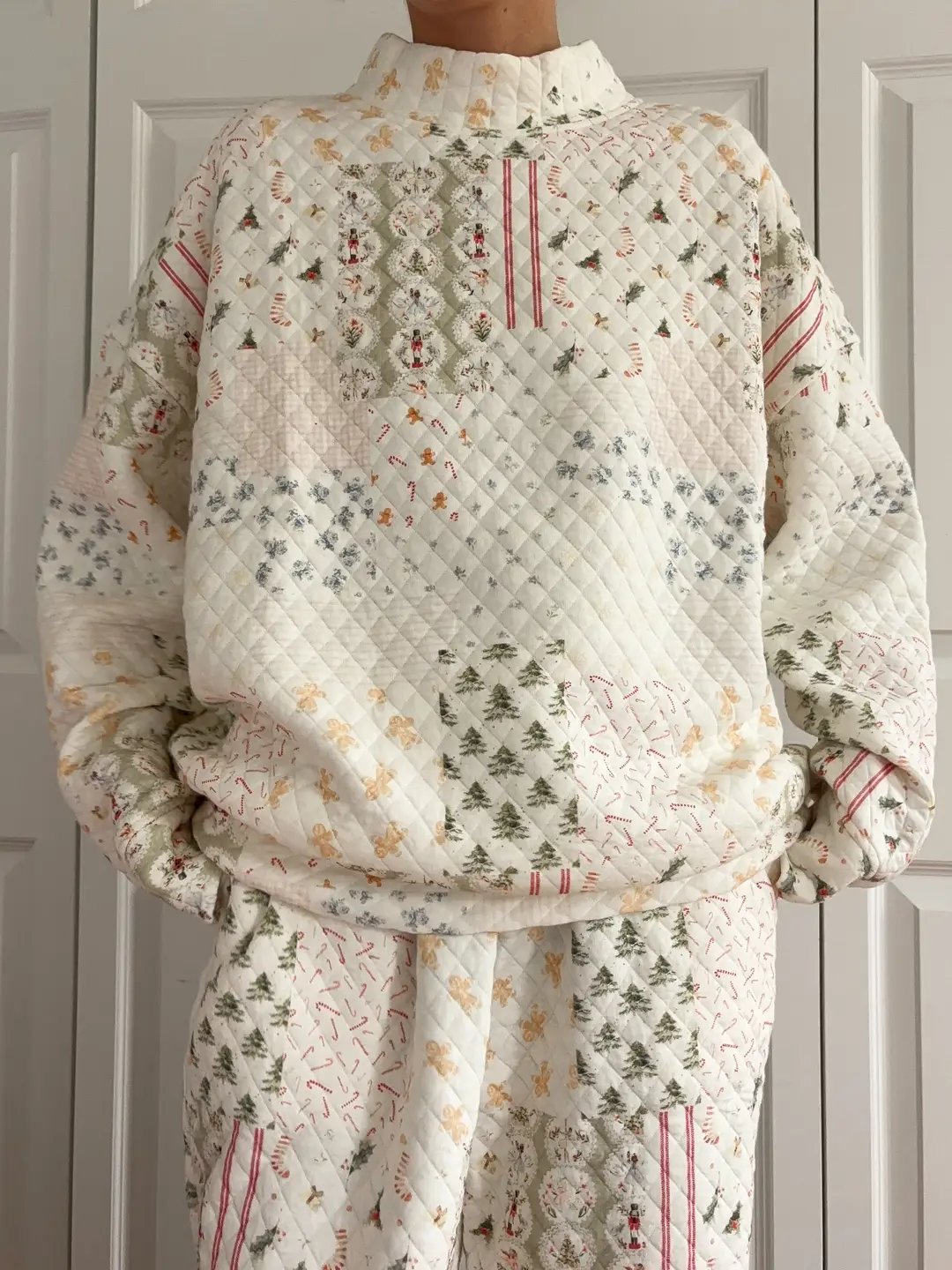 🎅Christmas Bestseller!  ❄️🧣Christmas Holiday Quilted Mockneck Sweatshirt Set(✨Same as in the video)